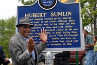 Hubert Smith bei der Enth&uuml;llung seines Blues-Markers in Greenwood